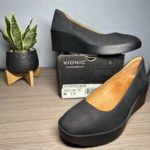 Like NEW!!! Vionic Sereno Black Nubuck Leather Wedge-Black- Size: 7.5